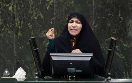 نماینده نیشابور: فاطمی امین توان مدیریت وزارتخانه را نداشت
