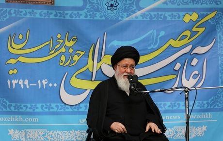 علم الهدی: درس برای طلاب از معیشت مهم تر است