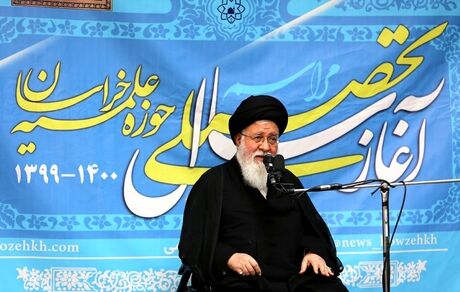 علم الهدی: درس برای طلاب از معیشت مهم تر است