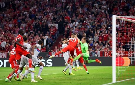 لیگ قهرمانان اروپا: بایرن دوباره بارسلونا را برد / پورتو بدون طارمی گل باران شد / لیورپول باخت روز نخست را جبران کرد / لورکوزن با سردار برد