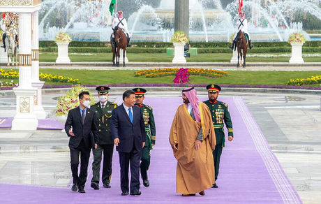 رهبران عرب با شریک جدید خود «چین»، سلطه آمریکا را به چالش می‌کشند