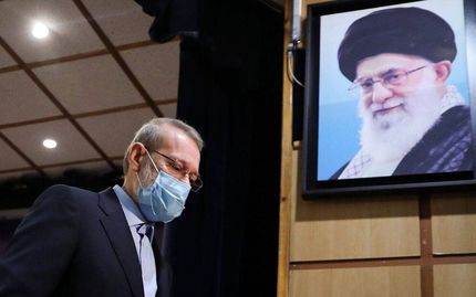 لاریجانی رای خود در ساری به صندوق انداخت / آملی لاریجانی هم رای داد