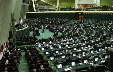 وزارت ارتباطات باید با وزارت اطلاعات و اطلاعات سپاه همکاری کند