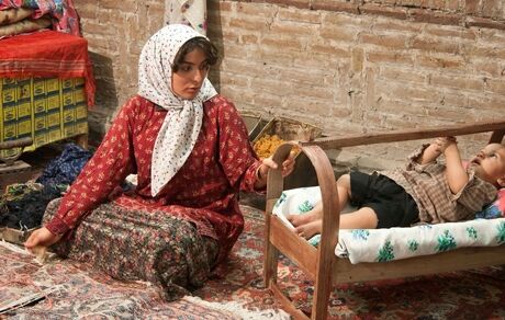 آیا اشتباه رحمان ۱۴۰۰ در فیلم خانه پدری تکرار شده است؟