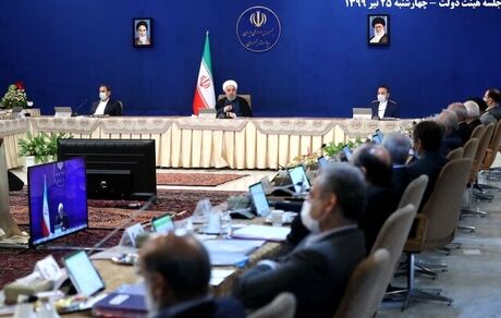 
توصیه رئیس جمهور به پرهیز دستگاه ها از برگزاری همایش های حضوری و استفاده مداوم از ماسک
