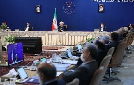 
توصیه رئیس جمهور به پرهیز دستگاه ها از برگزاری همایش های حضوری و استفاده مداوم از ماسک
