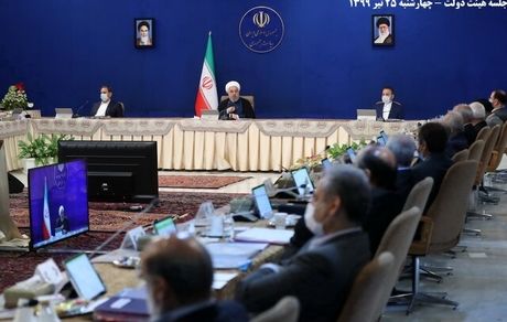 
توصیه رئیس جمهور به پرهیز دستگاه ها از برگزاری همایش های حضوری و استفاده مداوم از ماسک
