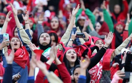 دلیل بدون تماشاگر شدن لیگ برتر مشخص شد / مدیرعامل نساجی: نامه فیفا درخصوص حضور زنان در ورزشگاه عامل این تصمیم بود