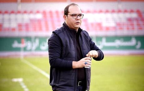 سرمربی ذوب آهن از بیمارستان مرخص شد