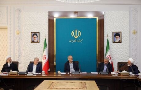 رئیس جمهور، بجای گسترده‌کردن ماموریت‌های دستگاه‌ها، بهتر است اولویت بندی کنیم