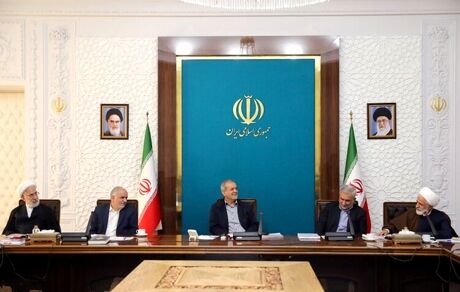 رئیس جمهور، بجای گسترده‌کردن ماموریت‌های دستگاه‌ها، بهتر است اولویت بندی کنیم