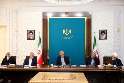 رئیس جمهور، بجای گسترده‌کردن ماموریت‌های دستگاه‌ها، بهتر است اولویت بندی کنیم