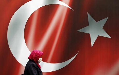 خبرنگار ترک بدلیل گفتن ضرب‌المثل طعنه آمیز علیه اردوغان بازداشت شد