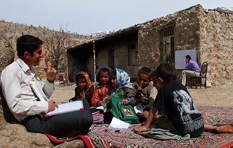 سرباز معلم و معلمان موقت را به مدارس مناطق محروم نفرستید