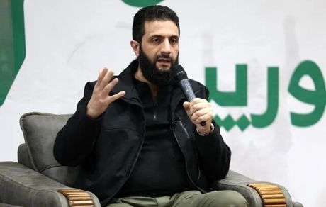 جولانی: همه گروه‌های مسلح در سوریه منحل می‌شود / سربازی اجباری نداریم