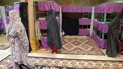 آزادی ۵۰ بانوی زندانی به مناسبت میلاد حضرت فاطمه زهرا (س)