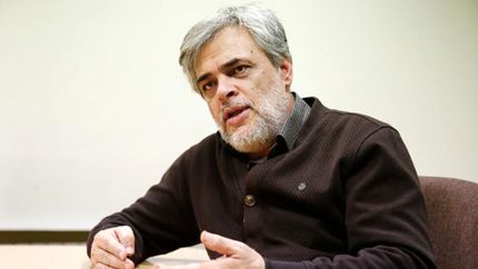 کنایه مهاجری به برگزاری همایش چند هزار نفره در مشهد 