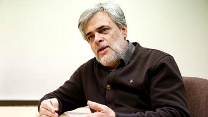 کنایه مهاجری به برگزاری همایش چند هزار نفره در مشهد 
