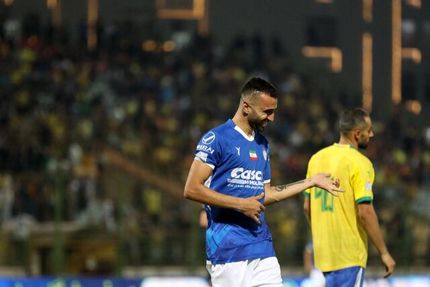 ارسلان مطهری در استقلال می‌ماند