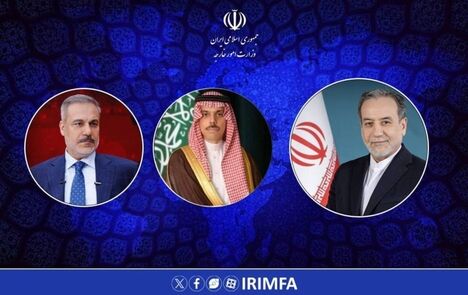 عراقچی با همتایان عربستانی و ترک خود گفت و گو کرد