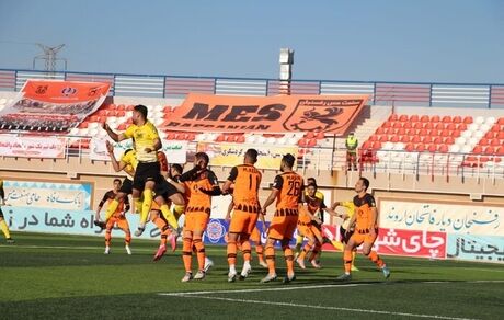 اعتراض شدید مس رفسنجان به داوری بازی با سپاهان