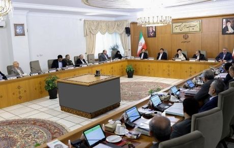 آئین نامه مربوط به تسهیلات نامتعارف کارکنان بانکها اصلاح و به مردم اطلاع رسانی شود