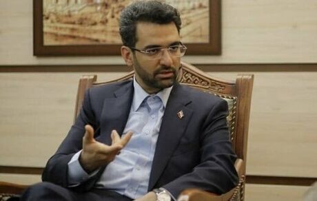 انتقاد وزیر سابق ارتباطات از مصوبه تغییر ندادن ساعت