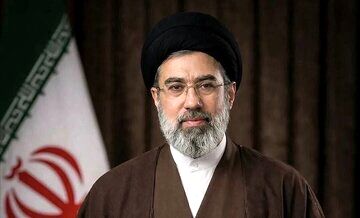 پیام رهبر انقلاب برای کاشت نهال به نیت شهدای جنگ تحمیلی سوم در روز طبیعت