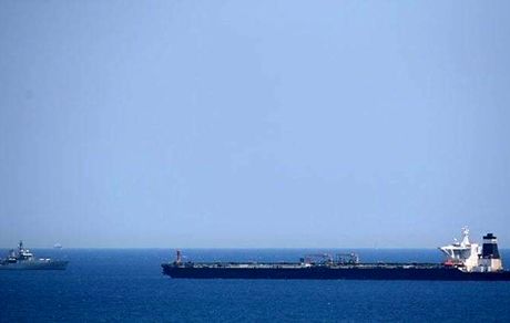 آخرین وضعیت نفتکش ایرانی توقیف شده در اندونزی