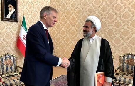 آقای ذوالنور ! راه تغییر از صندوق رأی می‌گذرد نه رگ گردن