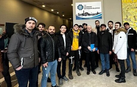 ۱۰۰ دانشجوی ایرانی مناطق زلزله‌زده ترکیه به کشور بازگشتند