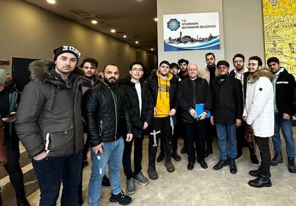 ۱۰۰ دانشجوی ایرانی مناطق زلزله‌زده ترکیه به کشور بازگشتند
