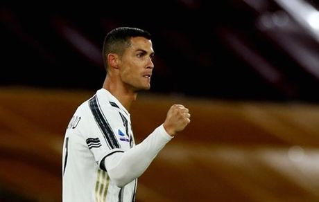 رونالدو و لواندوفسکی برترین گلزنان سال ۲۰۲۰