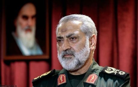 
سخنگوی ارشد نیروهای مسلح: در پاسخ به اقدام تروریستی آمریکا هیجانی عمل نمی‌کنیم
