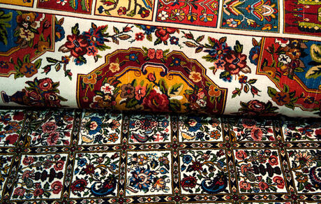 فرش دستباف؛ صنعتی اشتغالزا و ارز آور برای کشور