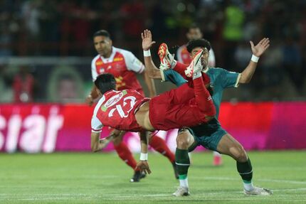 پرسولیس در قزوین برد و در یک قدمی قهرمانی قرار گرفت