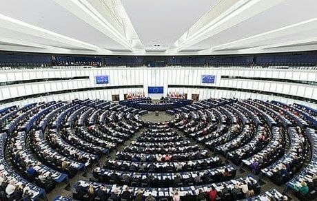 اتحادیه اروپا، درخواست عضویت اوکراین را پذیرفت