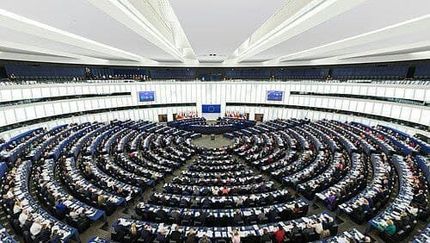 اتحادیه اروپا، درخواست عضویت اوکراین را پذیرفت