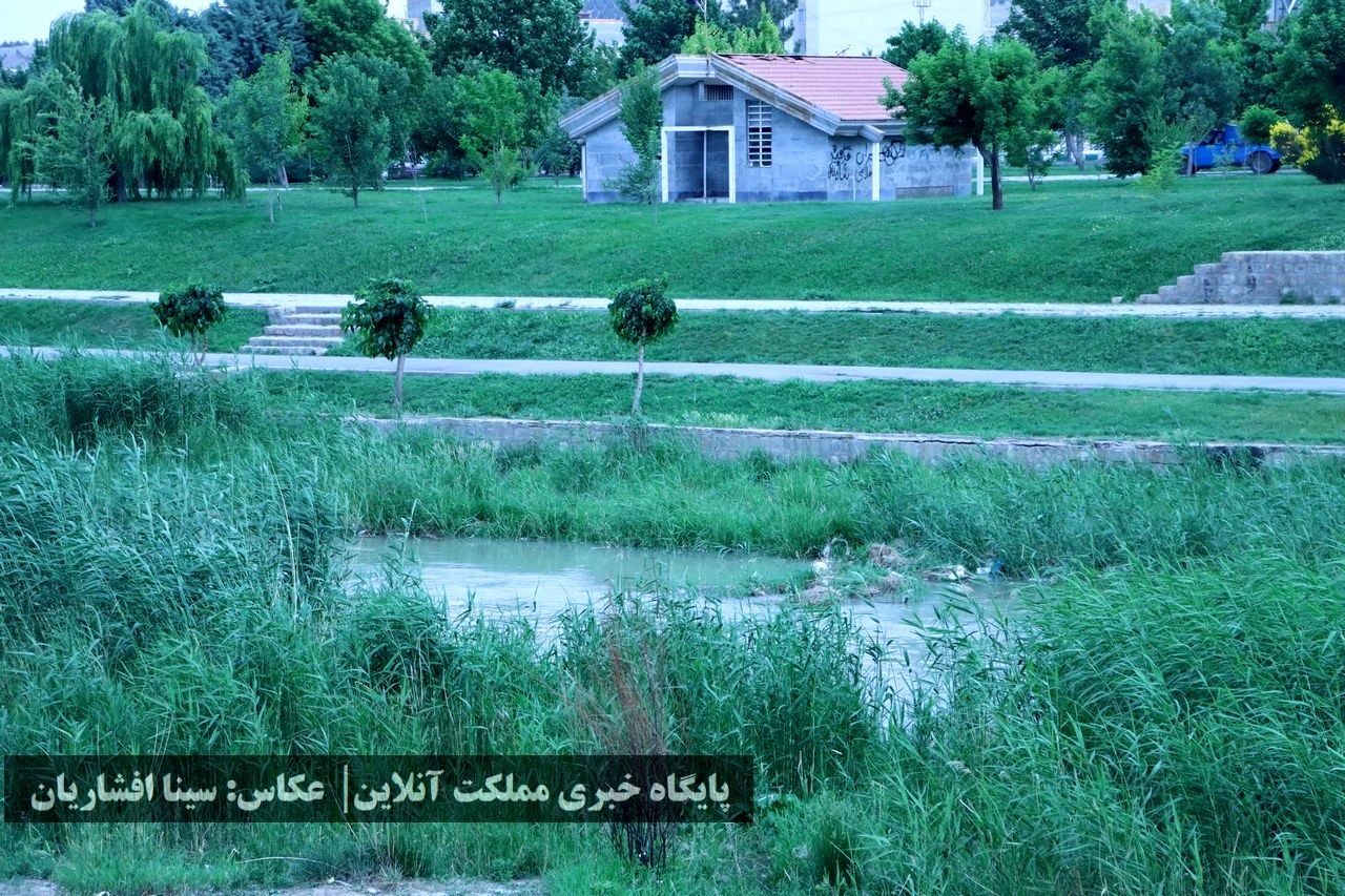 رودخانه‌ای به حال خود رهاشده در میان ارومیه