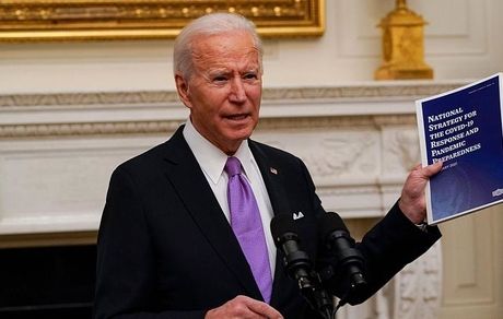 بایدن فرمان‌های ۱۰ گانه برای مبارزه با کرونا را امضا کرد