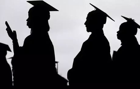 جو بایدن، بخشی از بدهی‌های دانشجویان را بخشید