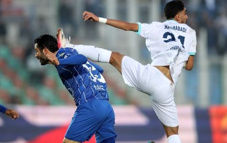 سقوط استقلال به رده ششم لیگ برتر فوتبال با باخت خانگی به تیم گل گهر