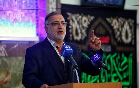 زاکانی در تجمع مردمی عزاداران فاطمی: مسئولین کشور مکلف به کوشش و تلاش هستند/ باید بار اقتصادی را از روی دوش مردم برداشت