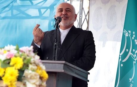 ظریف: ایران با زبان هنر دنیا را تسخیر می‌کند