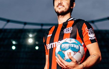 خوش‌آمد گویی بایرلورکوزن به سردار آزمون / آلمانی صحبت کردن لژیونر ایرانی خبرساز شد