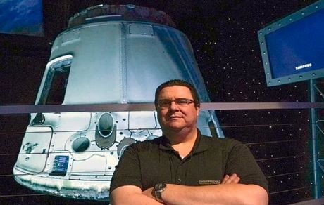 برنده سفر فضایی "اسپیس ایکس" به دلیل اضافه وزن از این سفر بازماند!