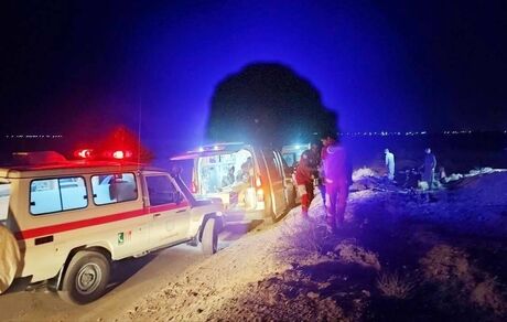کشته و زخمی‌شدن ۲۷ نفر در واژگونی وانت تویوتا در سراوان