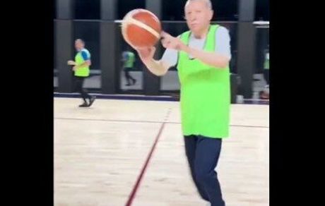 اردوغان بسکتبال بازی کرد تا سلامتی‌اش را به رخ بکشد