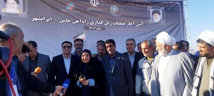 آغاز ریل گذاری راه آهن چابهار زاهدان