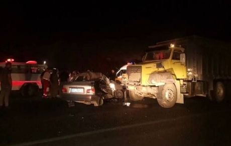 شاخ به شاخ خونین پراید و کامیون